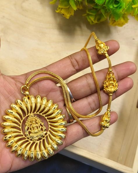 Most wanted dollar with mugappu chain for booking WhatsApp 7358520105 Stone Dollar Chain Gold Indian, Dollar For Long Chain Gold, 22k Gold Kundan Necklace For Diwali Rituals, Lakshmi Dollar Chain, Lakshmi Pendant Gold Chain, Mugappu Chain, Most Wanted, Chain, Quick Saves