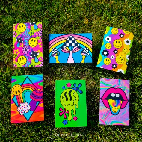 Colorful trippy art prints - smiley faces - drippy - hippie rainbow mushrooms Cool Trippy Paintings, Trippy Art Painting, Drippy Paintings, Smiley Art, Trippy Art Ideas Easy, Cool Painting Ideas Trippy Easy, High Paint Ideas Trippy, Trippy Paintings, Cool Trippy Art Easy