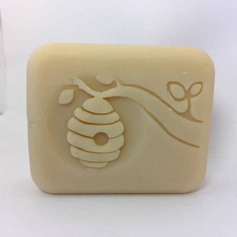 Carved Soap Ideas, Perla Soap Sculpture Easy, Soap Carving Design Easy, Soap Carving Patterns, Soap Sculpture, Soap Stamp, Bath Supplies, Bff Gifts Diy, Soap Carving