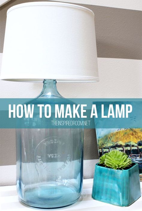 How to make a lamp! An easy DIY tutorial! Diy Bottle Lamp, Lampe Diy, Make A Lamp, Diy Tumblr, Diy Lampe, Hemma Diy, Diy Simple, Creation Deco, Bottle Lamp