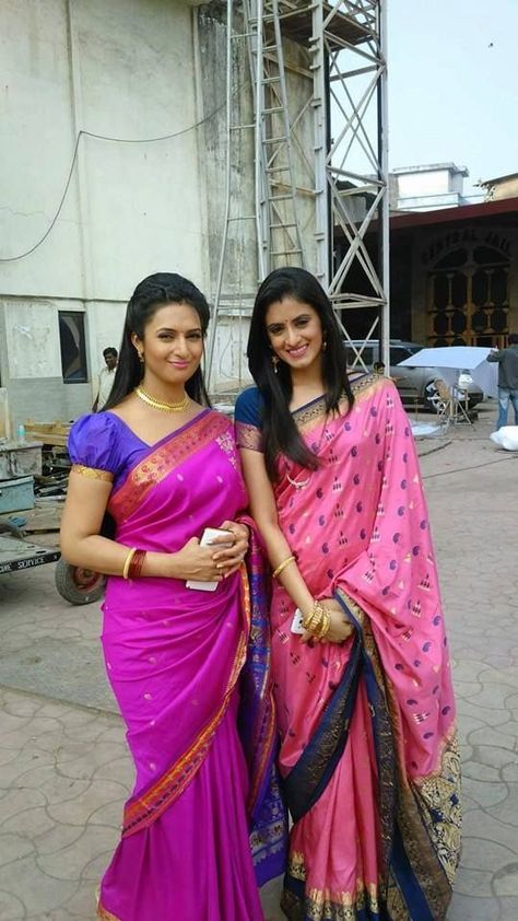 Actress Divyanka Tripathi with Mihika Verma Divyanka Tripathi, Indian Bridal Photos, Saree Sale, Indian Bridal Lehenga, Indian Tv Actress, Teen Girl Dresses, Indian Fashion Dresses, Beautiful Saree