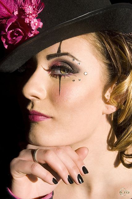 Ring Master by La Tee Da Photography, via Flickr Makeup Carnaval, Steampunk Circus, Circus Makeup, Ringmaster Costume, Halloween Makeup Clown, Make Carnaval, Ring Master, Halloween Circus, Dark Circus