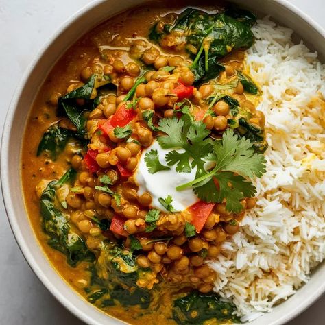 Hearty Lentil and Spinach Curry Spinach And Lentils, Lentil And Spinach Curry, Spinach Lentil Curry, Green Lentil Curry Recipes, Lentils And Spinach Recipes, Lentil Broccoli, Hot Lunches, Lentil Spinach, Spinach Meatballs