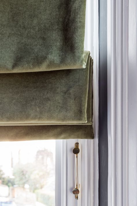 Green Velvet Roman Blinds, Roman Blinds Big Window, Roman Blinds In Dining Room, Green Roman Blinds Living Room, Roman Blinds Dining Room, Velvet Roman Blinds, Velvet Roman Shades, Roman Blinds Green, Roman Blind With Border