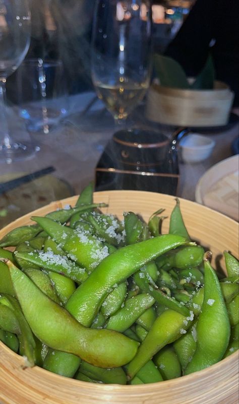 edamame beans Edamame Aesthetic, Edamame Snack, Edamame Beans, Edamame, Food Obsession, Food Cravings, I Love Food, Healthy Lunch, Love Food