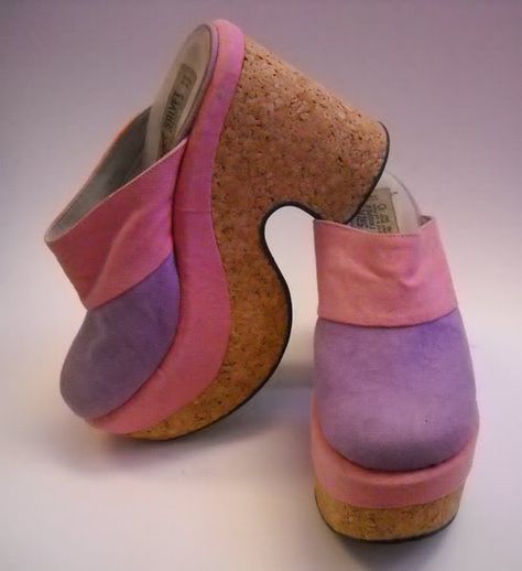 The Fashion Museum: 70's Platform Clogs 1970s Shoes, Summer Clogs, 70s Shoes, Platform Clogs Shoes, Shoes Png, Fashion Museum, Museum Fashion, Funky Shoes, Platform Clogs