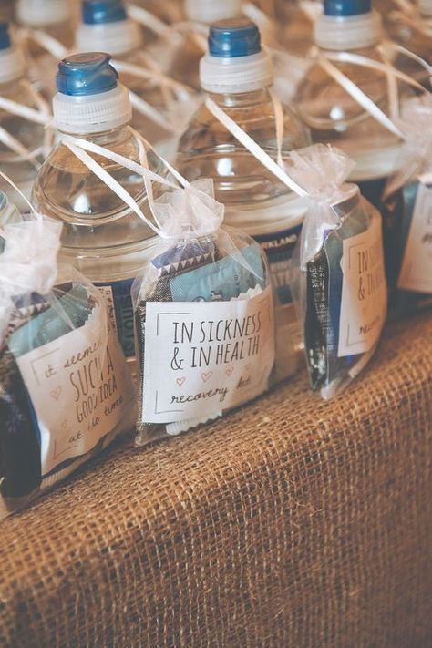 5 wedding favors your guests actually want | Kayla's Five Things | unique wedding favors | fun wedding favors- hangover kit Hangover Wedding Favors, Wedding Favours Hangover Kit, Affordable Wedding Favours, Creative Wedding Favors, Inexpensive Wedding Favors, Winter Wedding Favors, Cheap Favors, Bedding Kids, Hangover Kit