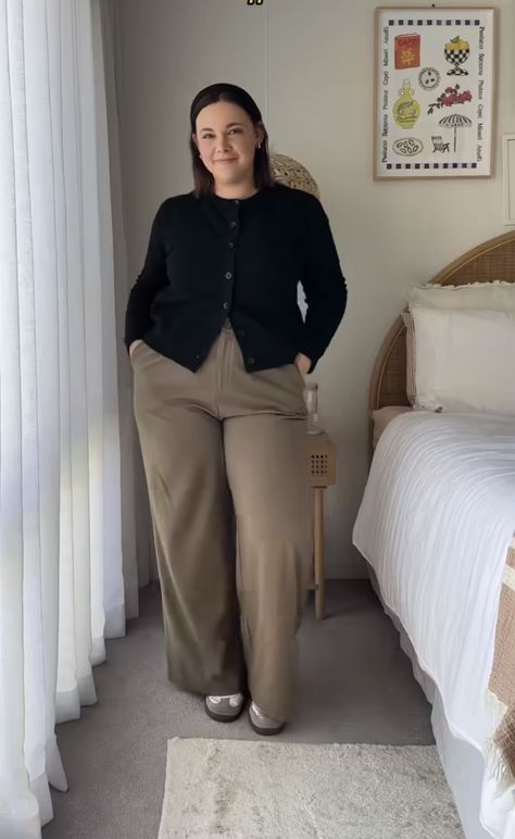 Plus Size Triangle Shape Outfits, Timeless Fashion Plus Size, Professional Midsize Outfits, Midsize Work Outfits Women, Classy Plus Size Outfits Fall, Midsize Winter Outfits 2024, Plus Size Outfits Formal, Mid Size Business Professional, Clean Girl Outfits Plus Size