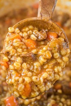 Beef Barley, Beef Barley Soup, Vegetarian Soup Recipes, Crock Pot Recipes, Barley Soup, Soup Recipes Slow Cooker, Perfect Dinner, Soup And Sandwich, Food Blogs