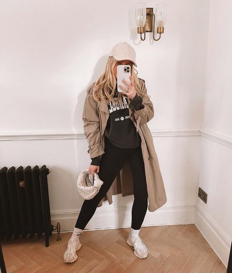 Ruby Holley, Coffee And Croissants, Centre Parcs, Postpartum Fashion, Ootd Winter, Winter Lookbook, Spring Looks, Autumn Winter Fashion, What To Wear