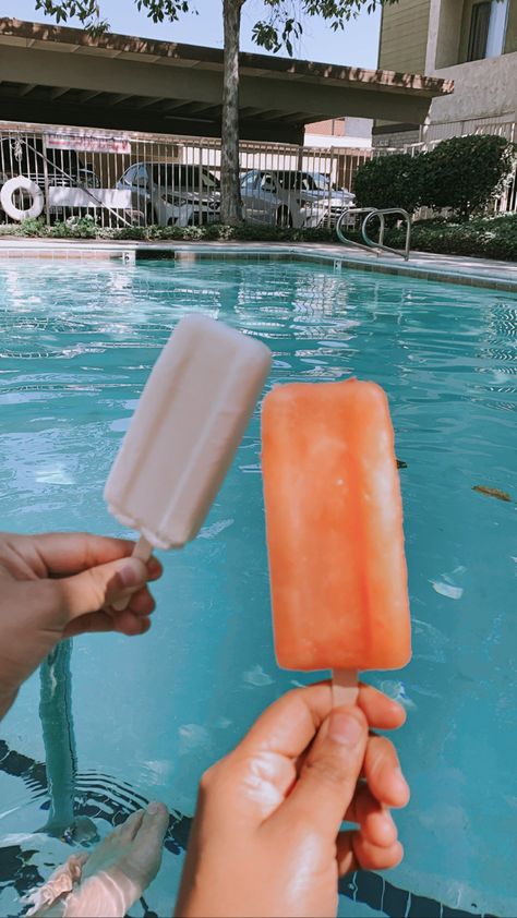 Popsicle Summer Aesthetic, Summer Popsicles Aesthetic, Popsicle Pictures, Popsicle Photoshoot, Popsicle Aesthetic, Summer List Ideas, Best Feeling In The World, Summer Popsicles, Summer List