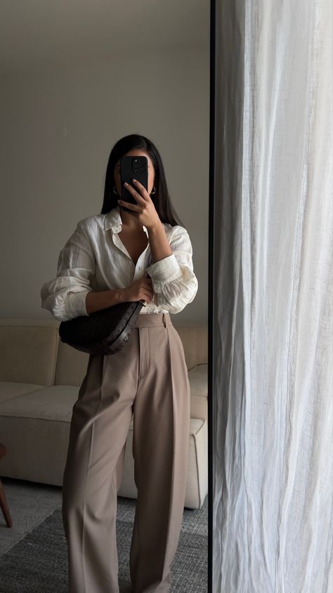 & Other Stories trousers, linen blouse, and vegan leather bag Trousers Linen, Office Outfit, Style Edit, Vegan Leather Bag, Business Outfit, Linen Blouse, Work Outfits Women, Outfits Women, Business Outfits