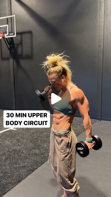 30 Min Upper Body Workout Gym, Db Upper Body Workout, Claire P Thomas, Hammer Curls Dumbbell, Functional Training Workouts, Wods Crossfit, Db Curl, Claire Thomas, Kettle Bells