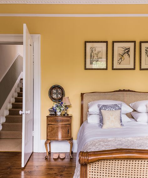 Yellow Room Ideas, Popular Wall Colors, Yellow Bedroom Walls, Attic Decor, Room Images, Attic Staircase, Attic Lighting, Attic Design, Yellow Room