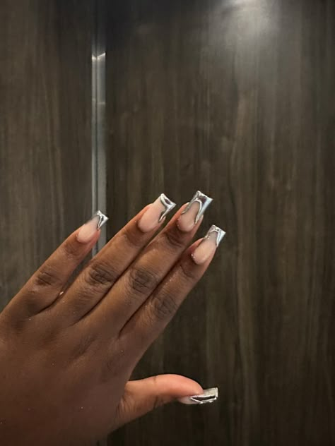 silver chrome 3d nails popular trendy nails for black girls Cute Black And Silver Nails Ideas, Silver Nails On Dark Skin, Silver Chrome Birthday Nails, Silver Chrome Nails Designs 3d, Medium Chrome Nails, Silver 3d Chrome Nails, Silver Chrome Nails Designs Square, 3d Silver Nails, Crom Nails Design