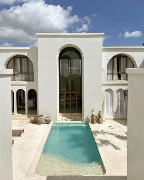 Modern Mediterranean Home, Canggu Beach, Santorini House, Bali Villa, Mediterranean Villa, Mediterranean Architecture, Greek House, Concrete Home, Mediterranean Home