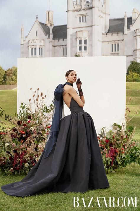 Deepika Padukone Harper’s Bazaar Online Photos | Fashion Gone Rogue Harpers Bazaar Covers, Mode Editorials, Deepika Padukone Style, Famous Women, Harper's Bazaar, Deepika Padukone, Harpers Bazaar, Bollywood Actress, Editorial Fashion