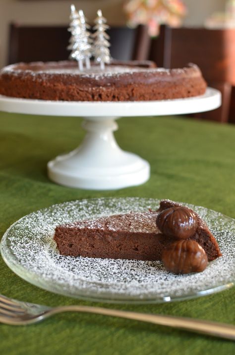 Chestnut Recipes Desserts, Cooking Chestnuts, Chestnut Cake Recipe, Chestnut Recipes, Flavored Whipped Cream, Autumn Food, Italian Chocolate, Chocolate Torte, Torte Recipe