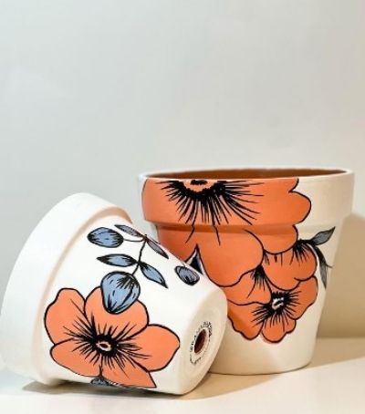 50 STUNNING Flower Pot Painting Ideas - Craftionary Vegetables Garden, Vegetable Side Dishes For Bbq, Home Decor Balcony, Flower Vase Art, Diy Pottery Painting, Plant Pot Design, Balcony Decoration, Flower Pot Art, Plants Pots