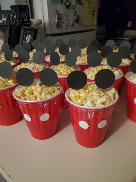 Mickey Mouse Popcorn, Popcorn Ideas, 1st Bday, Plastic Cup, Popcorn, Tableware