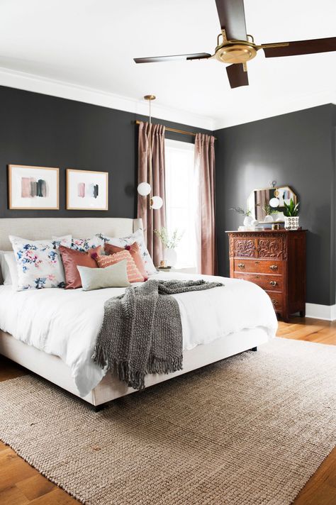 Dark Cozy Bedroom, Black Accent Walls, Dark Bedroom, Dark Furniture, Accent Wall Bedroom, Black Bedroom, Bedroom Black, Gray Bedroom, Bad Design