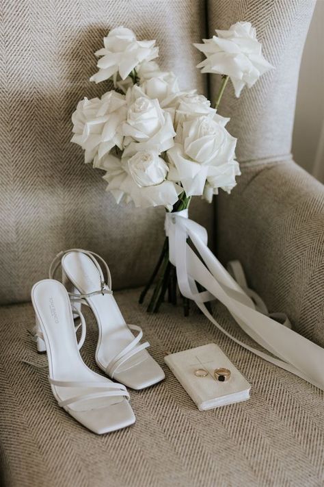 Shoes Marketing, Wedding Planning App, Wedding Preparation Photos, Wedding Shot List, Elegant Wedding Shoes, Android Design, Wedding Portrait Poses, Planning App, Intimate Ceremony