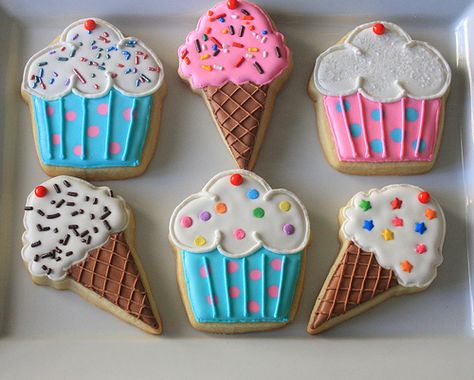 Cupcake & Ice Cream Cookies Cupcake Ice Cream, Summer Sugar Cookies, Sugar Cookies With Royal Icing, Cookies With Royal Icing, Royal Iced Cookies, Decorated Cookies Tutorial, Cookies Sugar, Cream Cookies, Hazelnut Cake