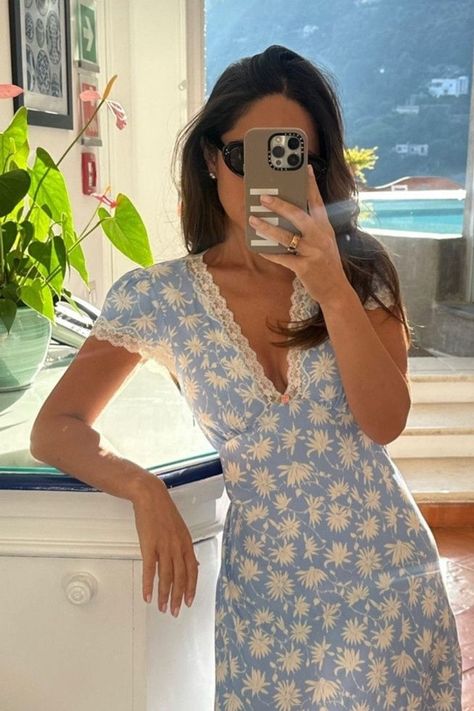 Classic Style Spring, Blue Satin Midi Dress, French Inspired Fashion, Summer Friday, Marianna Hewitt, Simple Summer Dresses, Polka Dots Outfit, Vintage Midi Dresses, Casual Outfit Inspiration