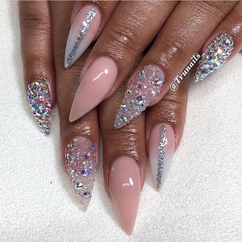 Almond Nude Nails With Glitter, Almond Bling Nails, Sassy Nails, Nails Design With Rhinestones, Stiletto Nails Designs, Nail Swag, Glam Nails, Laugh Out Loud, Beauty Nail