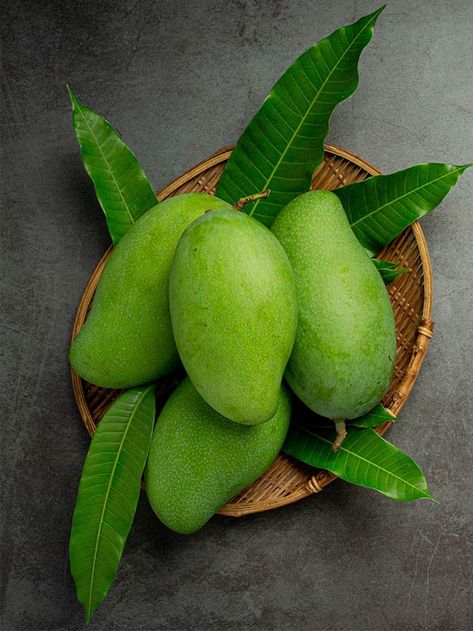 7 health benefits of eating raw mango Mango Images, Health Images, Green Mango, Bond Paper Design, Raw Mango, Bond Paper, Healthy Snacks Easy, Red Butterfly, Healthy Lifestyle Inspiration