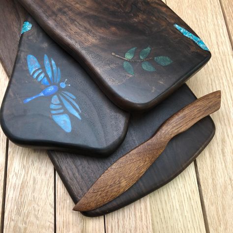 Resin In Wood, Woodworking Gifts, Epoxy Resin Diy, Star Vintage, Cheese Knife, Resin Furniture, Wood Working Gifts, Epoxy Resin Wood, Epoxy Resin Crafts