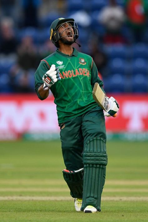 Mahmudullah roars after a match winning ton against New Zealand which takes Bangladesh to the semi finals of ICC Champions Trophy 2017 Mahmudullah Riyad, Cricket Sight Screen, Bangladesh Cricket Team, Cricket Trousers, Bangladesh Cricket, Inspirational Leaders, Facts For Students, Cricket Wicket, Amazing Facts For Students