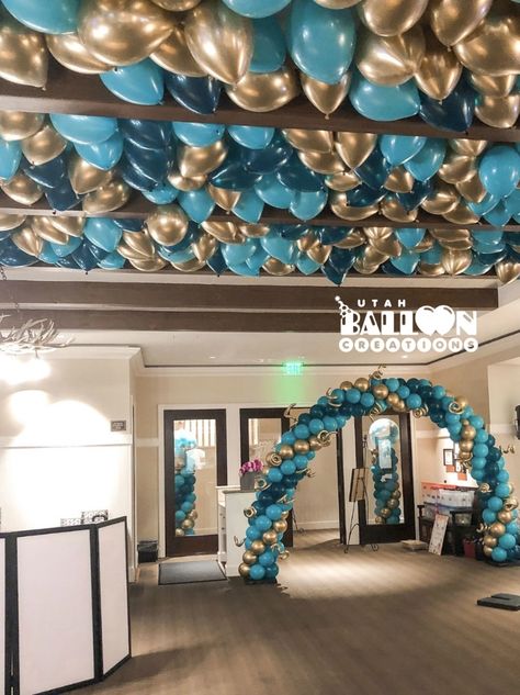 Teal And Gold Balloon Arch, Teal White And Gold Party Decorations, Gold Balloons Decorations, Gold Balloon Arch, Turquoise Party, Arch Balloon, Balloon Ceiling, Sweet 16 Themes, Balloon Lights