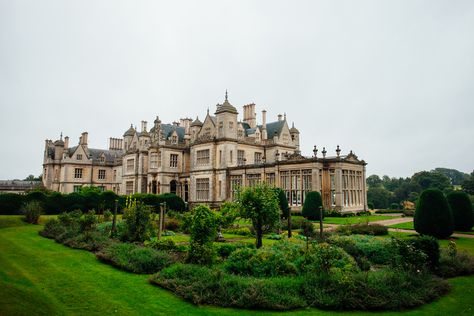 Stoke Rochford Hall, Funky Houses, Estate Exterior, English Homes, Chateau House, English Manor Houses, Castle Mansion, Stately Homes, Dr House