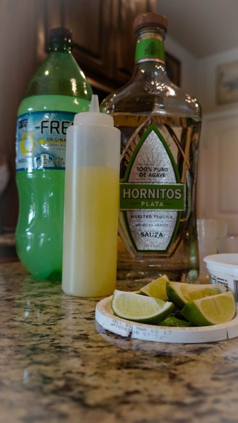 Paloma Recipe, Low Carb Cocktails, Paloma Cocktail, Tequila Cocktails, Grown Ups, On Vacation, Recipe Using, Low Calorie, Paloma