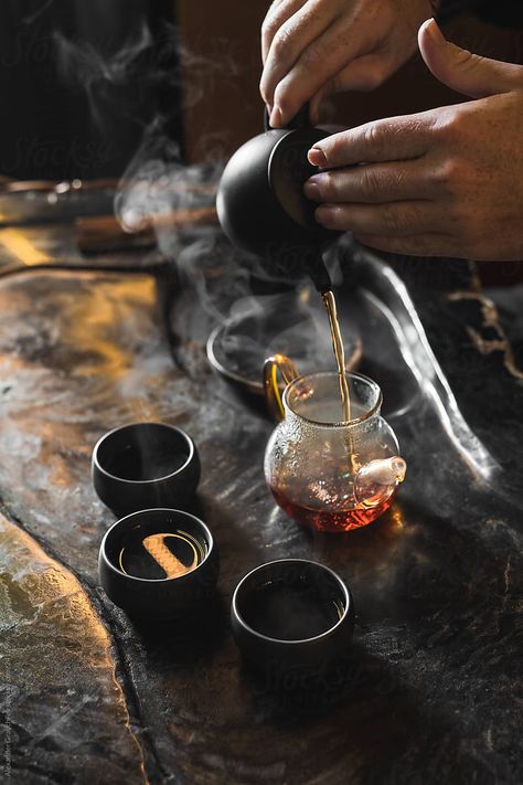 Chinese Tea Shop, Tea Restaurant, Asian Tea, Electric Tea Kettle, Tea Varieties, Chinese Aesthetic, Chinese Tea Ceremony, Perfect Cup Of Tea, Tea Culture