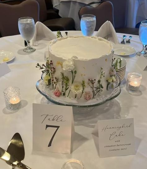 Wedding Cakes Individual, Small Cake Centerpiece Wedding, Individual Cakes For Wedding Tables, Cake As Centerpiece Wedding, Individual Wedding Cakes For Each Table, Cookie Centerpiece Ideas, Cakes As Centerpieces, Different Cake Flavors, Individual Wedding Cakes