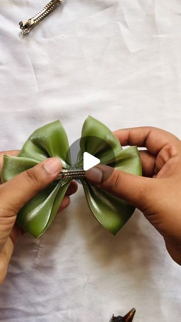 Arte_studio on Instagram: "Tissue organza Double layer Bows Dm for orders and queries #bows #hairbows #trendingreels #instagram #instadaily #instagood #instareels #explorepage #instafeed #reelsinstagram #explore #exploremore #reelsindia #india #smallbusiness #smallbusinessowner #hairaccessories #bowmaking #diy #organzabows #doublelayerbow #trendingsongs #trendingnow #supportsmallbusiness #order #babybows #kidshairbow #kidshairbows" Silk Hair Bow, Kids Hair Bows, Trending Songs, Baby Bows, Layered Hair, How To Make Bows, Kids Hairstyles, Hair Bow, Double Layer