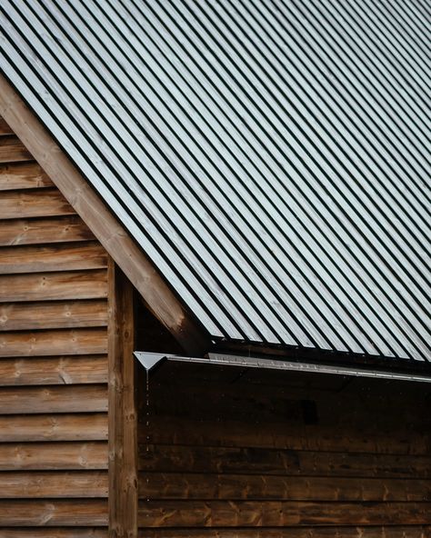 Small Wood Cabin, Central Fireplace, Swedish Summer House, Swedish Forest, Timber Cabin, Timber Roof, Pine Timber, Timber Structure, Roof Detail