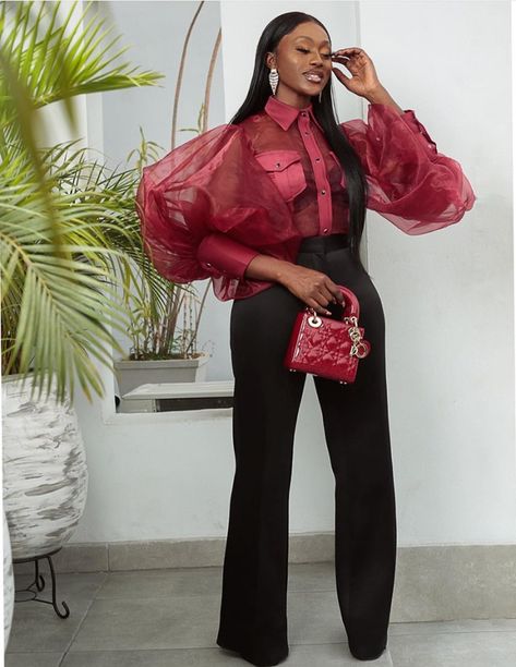 STYLEGIRL: Nigeria's Linda Osifo Proves Organza Tops Can Make A Stunning Office Look - FashionGHANA.com: 100% African Fashion Edgy Street Fashion, Edge Outfits, Organza Tops, Organza Styles, Nigerian Fashion Designers, Nigerian Style, Ankara Tops, Afrikaanse Mode, Organza Top