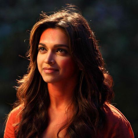 Yeh Jawaani Hai Deewani, Top Movie, Deepika Padukone Style, 90s Bollywood, Vintage Bollywood, Indian Aesthetic, Top Movies, Actor Photo, Dream Hair