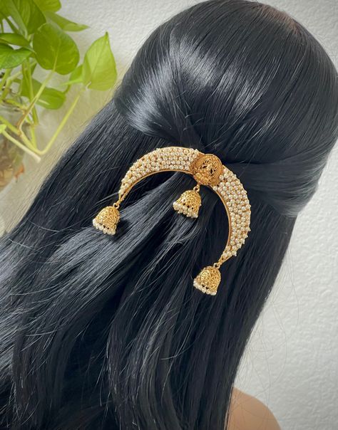 Antique Hair Pin / Goddess Lakshmi Juda Pin / Veni Pin / Classical Dance Jewelry   / Indian Hair Clip / Bridal Hair clip / Wedding Pin Crinoline Wedding Dress, Indian Hair Accessories, Hair Clip Wedding, Braided Hair Tutorial, Indian Wedding Hairstyles, Classical Dance, Dance Jewelry, Bridal Hair Clip, Pearl Hair Pins