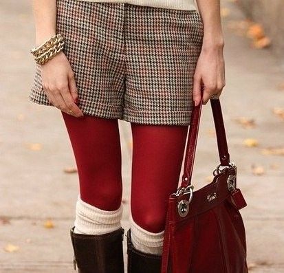 Mandarin Oranges, Red Tights, 일본 패션, Parisienne Chic, Winter Shorts, Fall Styles, Fall Shorts, Red Leggings, Long Johns