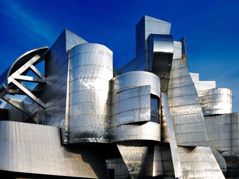 17 stunning Frank Gehry buildings - Business Insider Ex Machina House, Strange Buildings, Weisman Art Museum, Walt Disney Concert Hall, Vitra Design Museum, Magic House, Famous Houses, Unusual Buildings, Banks Building