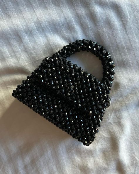 handmade accessories•beaded bags•chokers•rings (@lieclairofficial) • Instagram photos and videos Bead Bags Designs, Black Beaded Bags, Bead Bag Designs, Black Beaded Bag, Beads Bags Handmade, Pearls Bag, Pearl Bags, Beads Bag, Hand Beaded Bag