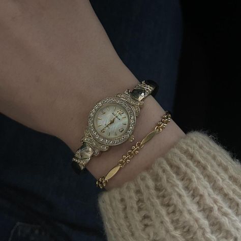 Vintage Elgin Watch Beautiful Elgin Watch with... - Depop Gold Feminine Watch, Vintage Watches Aesthetic, Gold Watch With Bracelets, Vintage Watches Women Classy, Aesthetic Watches, Elgin Watch, Vintage Gold Watch, Pretty Watches, Vintage Watches Women