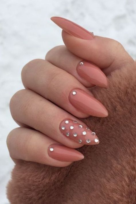 25 Birthday Nail Ideas You Shouldn’t Miss Nails Simple Rhinestone, Fall Nails With Rhinestones Simple, Nail Diamond Design Rhinestones, Neutral Gem Nails, Neutral Rhinestone Nails, Diamond Nail Designs Rhinestones Simple, Natural Nail With Rhinestones, Single Rhinestone Nails, Neutral Nails With Jewels