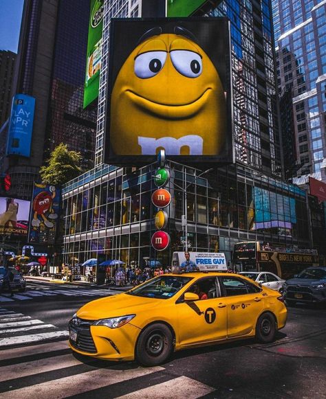 New York Wallpaper, Yellow Car, Amazing Pictures, City Wallpaper, Nova York, Great Pictures, City Art, Dallas Tx, 1 2 3