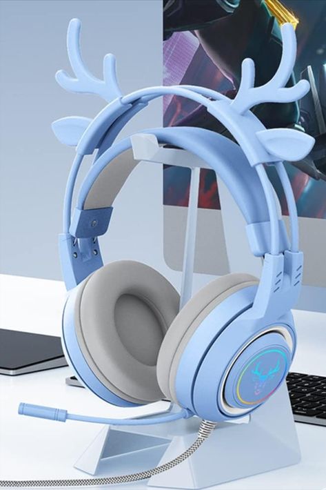 Very cute and affordable over-ear RGB antler headphones! #headphones #antler #gamer #girlgamer #gaming #rgb Cute Gaming Headset, Fantasy Headphones, Gaming Headphones Aesthetic, Kawaii Headphones, Cat Ears Headphones, Headset Aesthetic, Light Up Headphones, Headphones Cute, Gamer Headphones