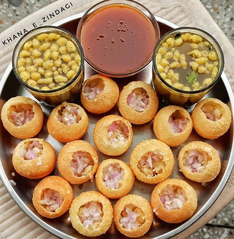 Gol Gappe, Chocolate Dishes, Pani Puri, Foreign Food, Vegetarian Fast Food, Spicy Snacks, Desi Food, Pakistani Food, Vegetarian Snacks